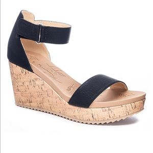 CL By Laundry Kaya Wedge